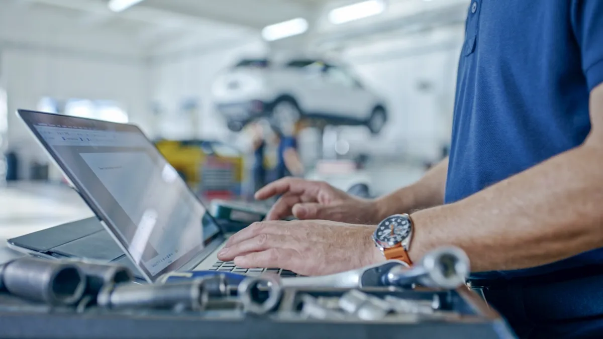 Docent autotechniek